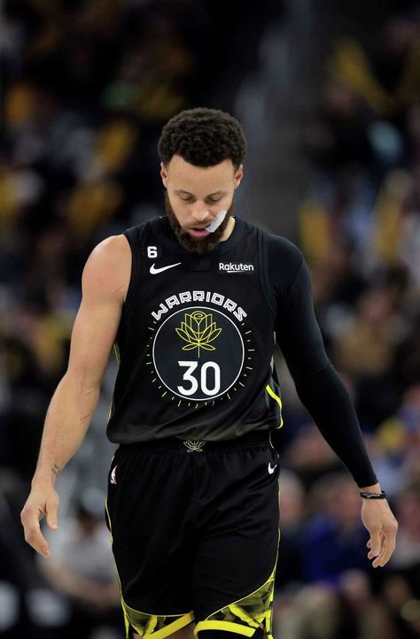 Basketball Player, Stephen Curry, Nba Players, Golden State Warriors, Golden State, Behind The Scenes, Nba, Basketball, Black