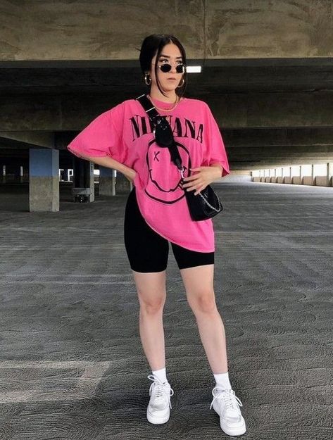 Check out the boards for more outfit ideas Modele Fitness, Look Legging, Mode Zara, Everyday Fashion Outfits, Casual Day Outfits, Elegante Casual, Easy Trendy Outfits, Causual Outfits, Simple Trendy Outfits