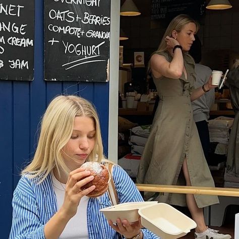 Maddie (Macerly) Borge on Instagram: "3 bakeries you need to try in London 🥐☕️🍪🥖these are favourite go-to places for the best croissants, scones and pastries! ✨ #bakery #london #londonthingstodo #bakeries #londonfood #visitlondon #travel @fortitudebakehouse @aromebakerylondon @cheekyscone" Maddie Borge, London Bakery Aesthetic, London Bakeries, Bakery In London, Bakeries In London, Chinatown Bakery London, London Borough Market, London Food, Unique Faces