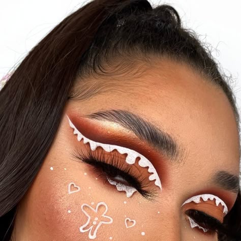 Gingerbread / Winter Themed Makeup Chocolate Chip Cookie Makeup Look, Winter Theme Makeup, Gingerbread Makeup Ideas, Gingerbread Eye Makeup, Winter Themed Makeup, Christmas Creative Makeup, Candy Themed Makeup, Chocolate Makeup Looks, Ginger Bread Makeup