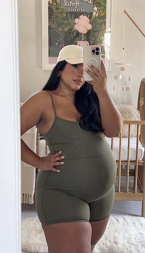 Jumpsuit Plus Size Outfit, Thick Pregnant Women Outfits, Maternity Dress Outfits Summer, Cool Maternity Outfits Summer, Maternity Fits Summer, 2 Piece Maternity Outfit, Maternity Jumpsuit Outfit Summer, Pregnant Outfits Plus Size, Plus Size Maternity Style