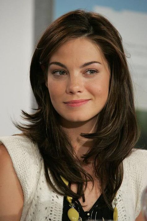 Love her...and her hair! Michelle Monaghan, Female Portrait, Pretty Face, Celebrities Female, Pretty Woman, Brown Hair, Beauty Women, Long Hair, Diva