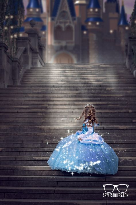 Princess Photoshoot Ideas, Cinderella Photo, Princess Photoshoot, Princess Shot, Princess Photo Shoot, Unique Family Photos, Disney Dress Up, Cinderella Birthday, Princess Photo