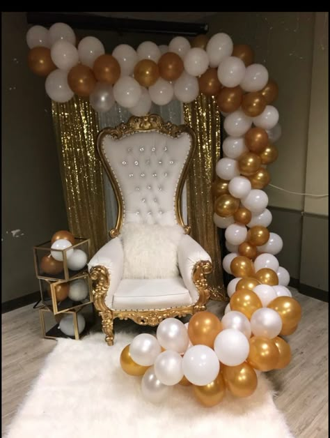 Queen Decorations Party, Royalty Theme Party Decoration, Quince Throne, Quinceanera Chair, Queen Party Decorations, Prom Send Off Ideas Decorations, Royalty Theme Party, Quince Decorations Ideas, Royalty Theme