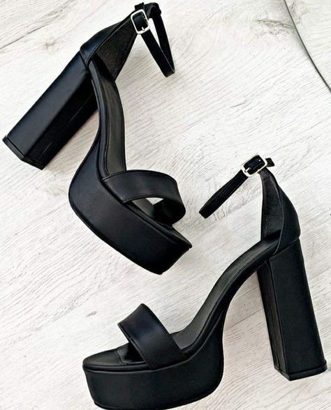 Black Heels Prom, Heels Aesthetic, Trendy Heels, Dr Shoes, Fashion Shoes Heels, Cute Shoes Heels, Prom Heels, Heels Classy, Girly Shoes