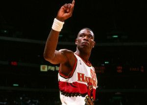 Courtside Stories: Why the finger wag, Dikembe? Dikembe Mutombo, Kobe Bryant Wallpaper, Basketball Photography, Nba Pictures, Nba Legends, Sports Hero, Basketball Legends, Nba Stars, Larry Bird