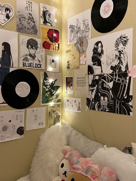 Subtle Anime Room Decor, Anime Dorm Room Ideas, Aesthetic Anime Room Ideas, Ghibli Aesthetic Room, Monitor Gaming Setup, Aesthetic Room Anime, Anime Room Aesthetic, Ghibli Green, Aesthetic Studio Ghibli