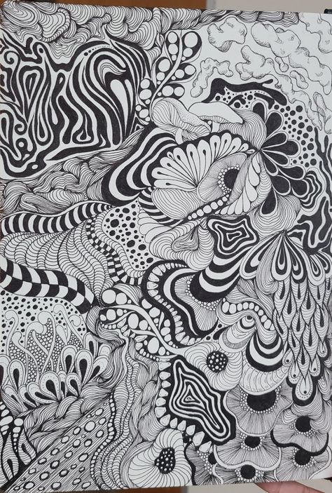 Contrast In Size Art, Non Representational Art Drawing, Zentangle Artwork Creative, 7 Elements Of Art In One Drawing, Zentangle Drawings Beautiful, Line Art Drawings Sketches, Expressive Line Art, Zentangle Art Colorful, Unique Zentangle Drawings