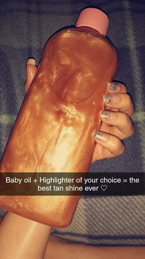 Just simple ingredients like baby oil and highlighter and it works wonders for my skin and makes it look so good for cheep too 😍 Tanning Skin Care, Summer Hacks, Tanning Tips, Great Skin, Beauty Routine Tips, Beauty Tips For Glowing Skin, Keto Lifestyle, Healthy Skin Tips, Body Care Routine