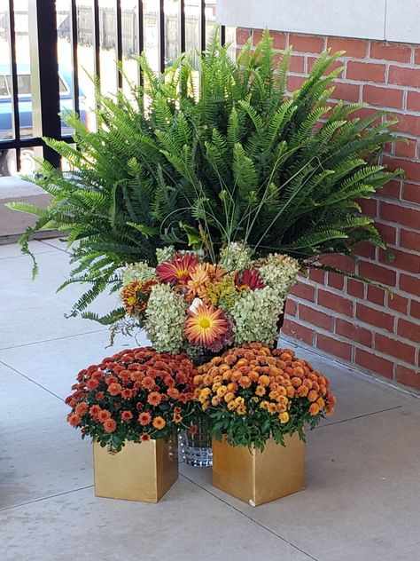 Mums Wedding Centerpieces, Mums Wedding Flowers Centerpiece Ideas, Mum Table Centerpieces, Fall Wedding Centerpieces Mums, Mums Flowers Wedding Decor, Mum Centerpiece Table Decorations, Mums At Wedding, Fall Mums Wedding, Mum Centerpiece Wedding