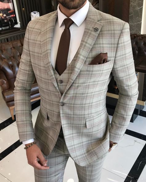 Spring Suits For Men Wedding, Checked Suits Men, Plaid Suit Men, Indian Wedding Suits Men, Mens Tweed Suit, Suit For Men Wedding, Blazer Outfits Men, Vest And Pants, Amazing Houses