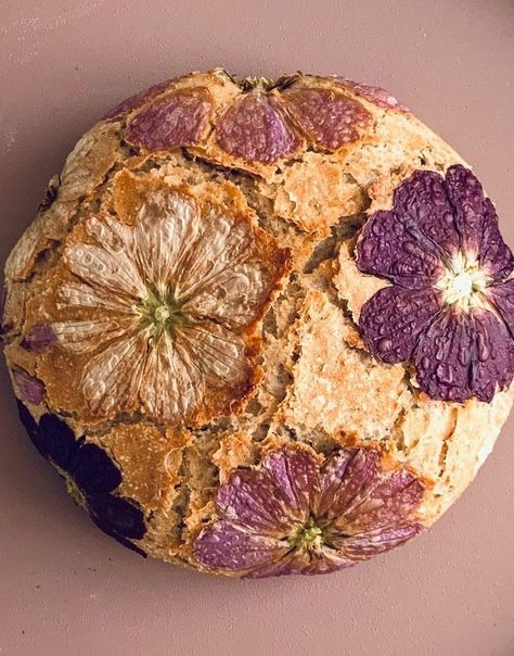 Focaccia Bread Art, Decorative Bread, Score Designs, Baking For Beginners, Bread Scoring, Art To Make, Bread Art, Sourdough Baking, Focaccia Bread