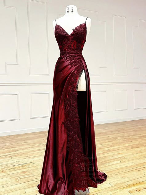 Deep Purple Dress Classy, Śéxý Dress, Old Hollywood Formal Dress, Prom Dresses Brown Hair, Mafia Prom Dress, Court Of Nightmares Dress, Dark Academia Formal Dress, Casino Prom Dress, Dark Red Dresses Classy