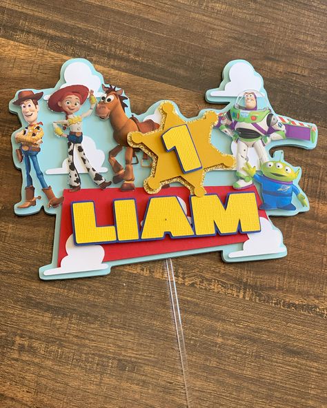 Toy Story Cake Ideas, Toy Story Birthday Banner, Toy Story Banner, Toy Story Decor, Birthday Party Toy Story, Toy Story Cake Topper, Toy Story Decorations, Story Banner, Diy Cake Topper Birthday