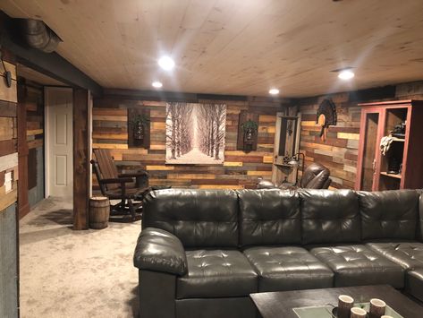 Log Cabin Basement Ideas, Cabin Style Basement Ideas, Knotty Pine Walls Basement, Rustic Basement Decor, Western Theme Basement, Basement Hunting Man Cave, Hunters Basement Man Cave, Western Basement, Pine Basement