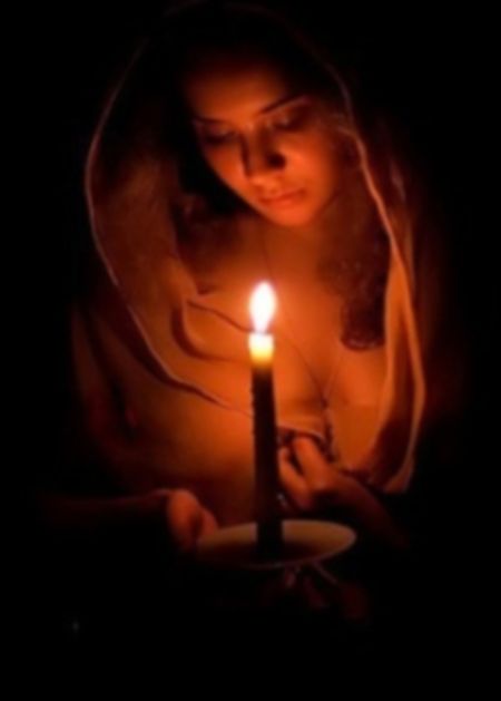 Hope Candle Light Photography, Candles Photography, Portrait Lighting, Indian Paintings, Foto Art, Caravaggio, Chiaroscuro, Artistic Photography, Light Photography