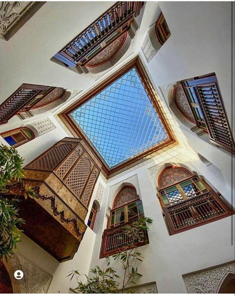 Sunroom Ceiling Ideas, Dining Room Ceiling Ideas, Sunroom Ceiling, Designer Ceiling Fans, Moroccan Courtyard, Egyptian Architecture, Plan Floor, Indian Home Design, Egypt History