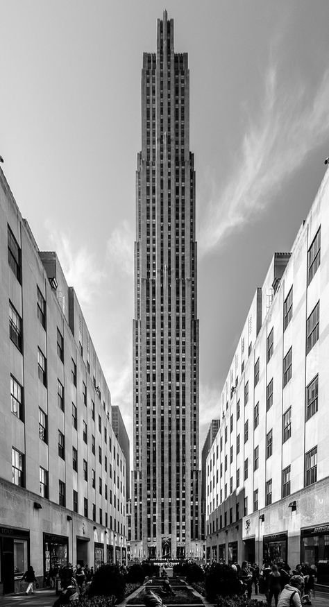 American Radiator Building, Rockefeller Plaza, New York Architecture, Condo Design, Walter Gropius, Point Perspective, Living Modern, Rockefeller Center, Eclectic Art