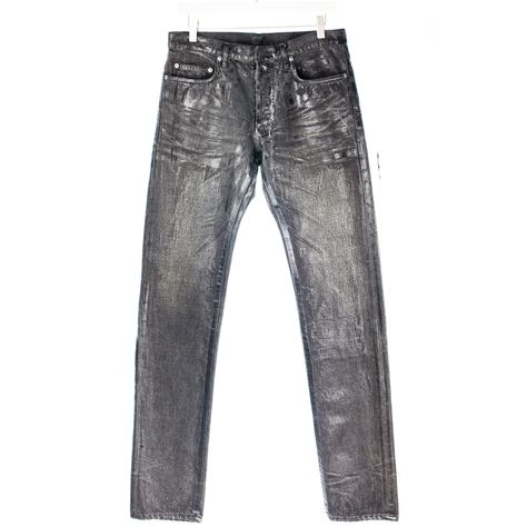 Holy Grails on Instagram: “Dior Spring Summer 2004 “Full Luster” Waxed Denim, a re-up of the Fall Winter 2003 “Luster” waxed denim that Hedi Slimane debuted and is…” Dior Denim, Waxed Denim, Hedi Slimane, Brie, Grey Jean, The Fall, Men's Jeans, Mens Jeans, Denim Jeans