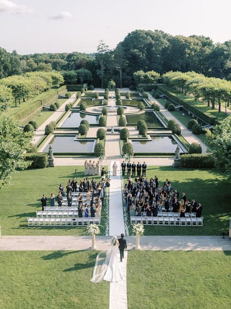 Beige Bridesmaid Dresses, Oheka Castle Wedding, Outdoor Indoor Wedding, Castle Wedding Venues, Modern Glam Wedding, Huntington New York, Wedding Castle, Oheka Castle, New York Wedding Venues