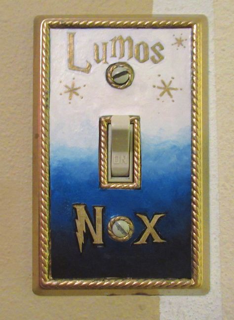 Hogwarts Themed Bedroom, Harry Potter Theme Room, Lumos Nox Light Switch, Harry Potter House Decor, Harry Potter Light Switch, Harry Potter Mirror, Harry Potter Bathroom, Lumos Nox, Room Decor Handmade