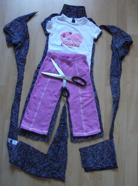 The Jolly (DIY) Jumpsuit by Confessions of a Refashionista Diy Jumpsuit, Jumpsuit Diy, Robe Diy, Projek Menjahit, Diy Sy, Toddler Jumpsuit, Diy Vetement, Rompers For Kids, Toddler Romper