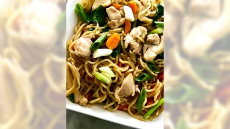 Recipe: Here’s how to make Jet Tila’s Easy Lo Mein Noodles Jet Tila Lo Mein, Easy Lo Mein Noodles, Drunken Noodles Recipe, Easy Lo Mein, Chef Jet Tila, Coffee Rubbed Steak, Jet Tila, Fresh Egg Noodles, Lo Mein Recipe