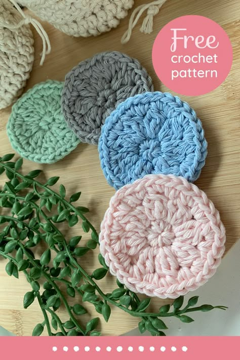 Looking for a fashionable and eco-friendly way to remove your makeup? Look no further than these crochet face pads! Made with soft and gentle yarn, these pads are perfect for cleaning your face without the waste of disposable pads. The crochet design adds a touch of style to your daily routine, and the pads are easily washable for continued use. Say goodbye to disposable makeup removers and hello to a more sustainable approach with these crochet face pads. Face Scrubbies Crochet, Projects With Yarn, Yarn Diy Projects, Crochet Face Scrubbies, Scrubbies Crochet Pattern, House Crochet, Scrubbies Crochet, Crochet Cluster Stitch, Crochet Hot Pads