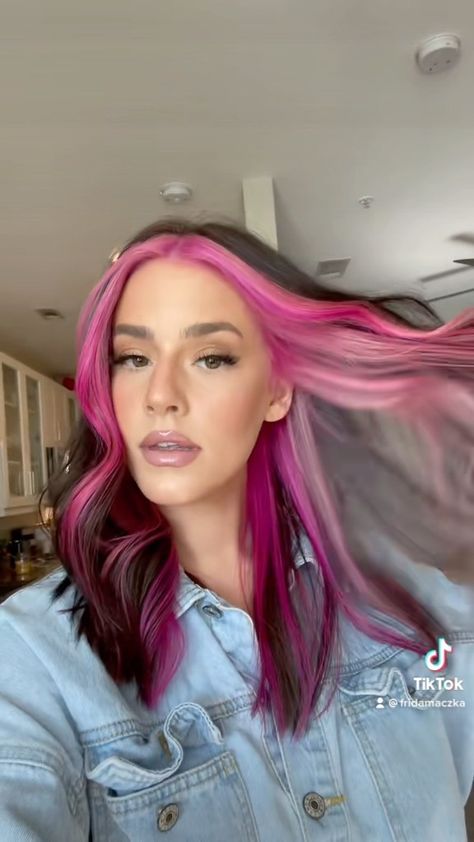 361 Likes, 24 Comments - Frida Maczka (@fridamaczka) on Instagram: “The process of the pink transformation on @ally_yost 💝💝💝 Using @schwarzkopfusa igora vario blond…” Neon Pink Money Piece Hair, Pink Front Hair, Front Of Hair Dyed, Black Hair With Pink Front Pieces, Pink Front Pieces Hair, Pink Peek A Boo Hair, Ally Yost Hair, Pink And Black Hair Ideas, Hot Pink Peekaboo Hair