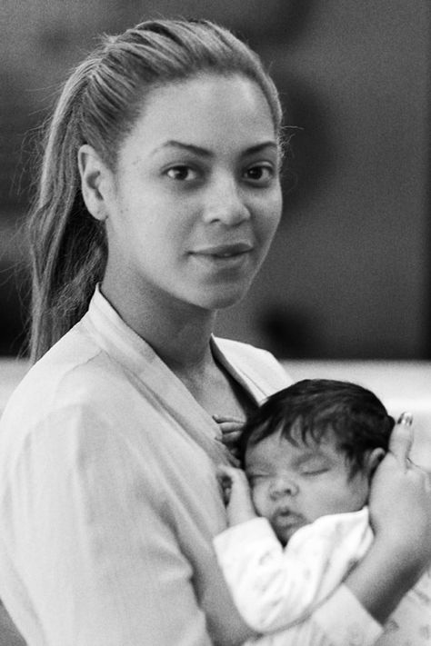 45 Beyoncé and Blue Ivy Moments That Will Put a Smile on Your Face and a Song in Your Heart Beyonce Shoes, Blue Ivy Carter, Beyonce Knowles Carter, Beyonce Style, Beyoncé Giselle Knowles-carter, Carter Kids, Beyoncé Giselle Knowles, Beyonce And Jay Z, Beyonce Queen