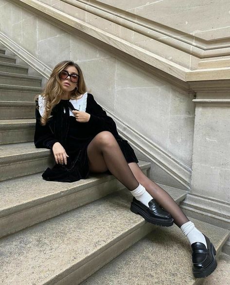 Tights Outfit Ideas, Black Tights Outfit, Tights Outfit, Work Outfits Women, Autumn Outfit, Black Tights, Outfits Casuales, Aesthetic Fashion, Preppy Style