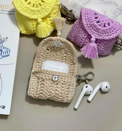 Crochet Airpod Holder Free Pattern, Crochet Cord Holder, Crochet Keyrings, Crochet Airpods, Crochet Valentine Patterns, Crochet Mug Cozy, Crochet Placemat Patterns, Crochet Coin Purse, Crochet Case