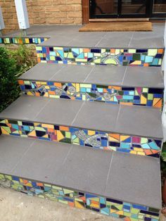 Mosaic Stairs Indoor, Mosaic Stairs, Mosaic Walkway, Patio Edging, Arizona Decor, Mosaic Art Diy, Paint Color Ideas, Garden Stairs, Rock Garden Design