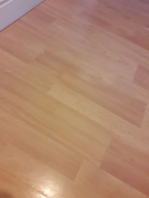 Paint Laminate Floor, Painting Laminate Wood, Painting Laminate Floors, Laminate Flooring Diy, Laminated Flooring, Laminate Stairs, Flooring Diy, Garage Floor Paint, Painting Laminate