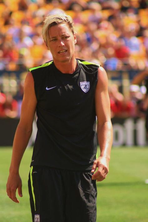 Abby Wambach practices the day before taking on Costa Rica In a friendly match for USWNT victory tour, in Pittsburgh. (August, 15, 2015) Sarah Huffman, Handsome Women, Architect Project, Glennon Doyle, Abby Wambach, Ronaldo Soccer, Ali Krieger, Soccer Love, Uswnt Soccer