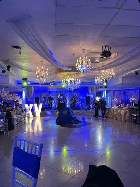 Dark Blue 15 Decorations, Royal Blue Enchanted Forest Quinceanera, Royal Blue Wedding Venue Ideas, Dark Blue Venue Quince, Quinceanera Color Themes, Royal Blue And Gold Butterfly Quinceanera Theme, Into The Night Quince Theme, 15 Decorations Ideas Blue, Midnight Blue Sweet 16 Decorations