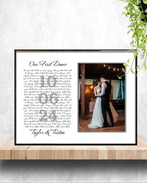 Lyric Photo, Wedding Memory, Memory Frame, Personalized Photo Frames, First Dance Songs, Wedding Picture Frames, Song Lyric, Photo Matting, Portrait Frame