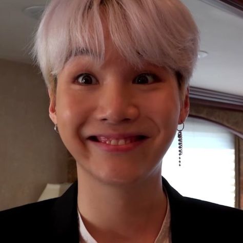 Min Yoongi Funny, Yoongi Funny, Bts Meme Faces, Bts Memes Hilarious, Min Yoongi Bts, Bts Funny Moments, Min Suga, Meme Faces, Bts Face