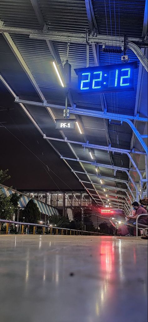 Wallpaper aesthetic #wallpaper #aesthetic Metro Train Asthetic, Raipur Railway Station Night, Railway Station Asethetic, Train Line Photography, Indian Train Window View, Train Journey Snapchat Story, Station Aesthetic Train, Mumbai Railway Station Snapchat, Surat Railway Station Snap