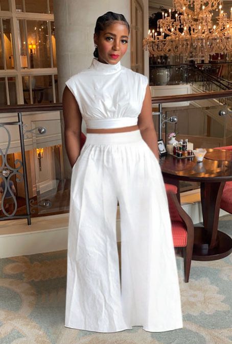 Loragal Black Designers Fashion, Fall Two Piece Outfit, All White Day Party Outfits Black Women, White Party Outfit Black Women, Off White Wide Leg Pants Outfit, All White Womens Outfits, White Womens Outfits, Diner En Blanc Outfit Woman, Monochromatic Outfit Casual