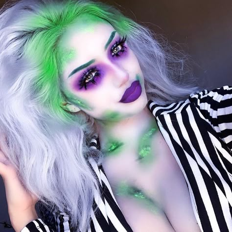 Beetlejuice Girl, Paint Pallete, Beetlejuice Halloween Costume, Halloween Juice, Beetlejuice Makeup, Beetlejuice Costume, Halloweenský Makeup, Halloween Make-up Looks, Holloween Makeup