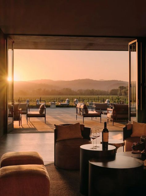 Weekend in Healdsburg: Art, nature + gastronomy meet in the buzzy Wine Country town - 7x7 Bay Area Healdsburg Wineries, Sonoma Wineries, Sonoma Coast, Bungalow Style, Wine Country California, Sonoma County, The Plaza, Private Patio, Tasting Room