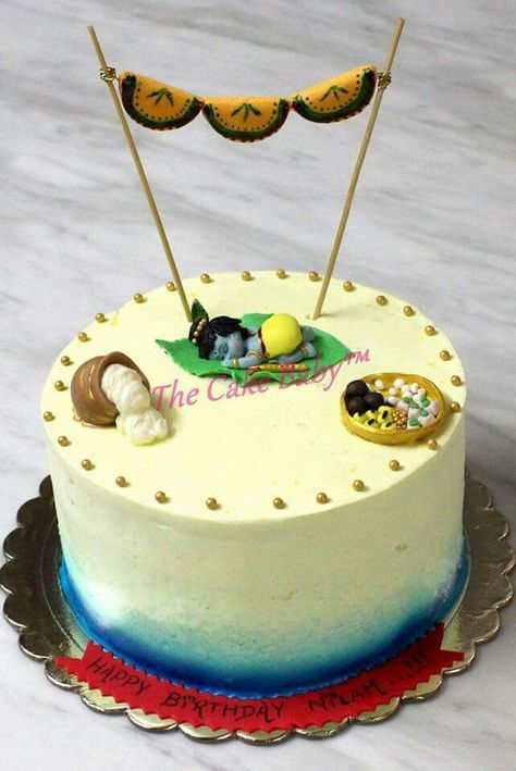 Kanhaiya Cake so beautiful Laddu Gopal Cake Design, Janmashtmi Cake Designs, Janmashtami Cake Ideas, Krishna Theme Cake, Krishna Balram, Organize Phone, Decorating Books, Peacock Cake, Cake Decorating Books