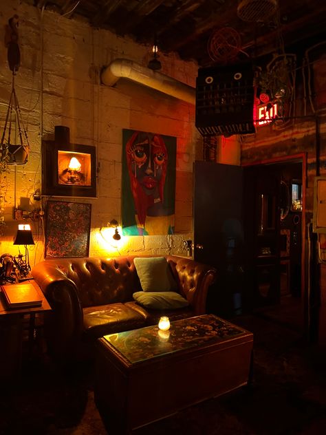 Bar Jazz House, Lounge Aesthetic, Cozy Bar, Jazz Bar, Apartment Aesthetic, Casa Vintage, New York Apartment, Vintage Bar, House Room