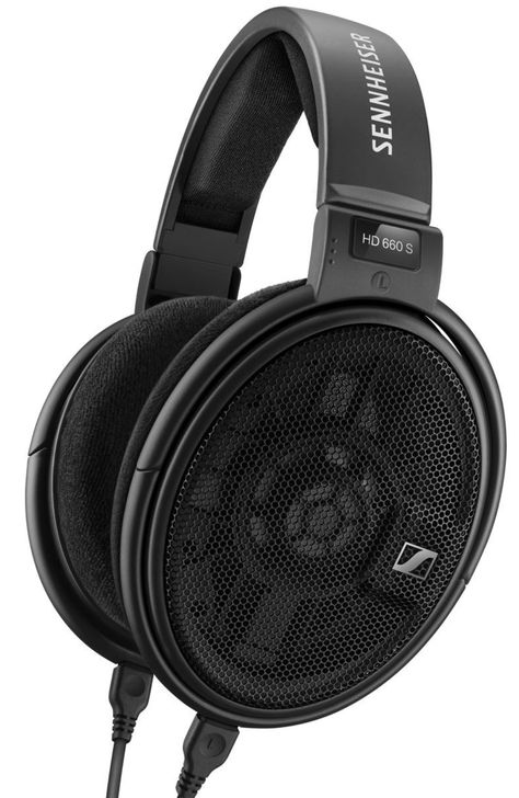 HIFI REVIEW: Sennheiser HD 660 S: Keeping It In The Family. The latest evolution in a highly successful line of headphone designs that began with the legendary HD 650, Paul Rigby reviews the new Sennhesier HD 660 S. Best Over Ear Headphones, Sennheiser Headphones, Circumaural Headphones, Audiophile Headphones, Open Back Headphones, Mobile Audio, Headphones Design, Headphone Amp, Best Headphones