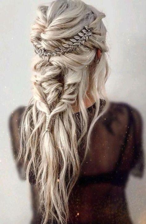 Viking Wedding Hairstyles, Nordic Braids, Viking Hairstyles Women, Viking Wedding, Viking Hair, Hairstyles Women, Half Updo, Style Hair, Curled Hairstyles