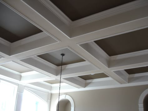 family room with coffered ceiling | Adding coffered ceilings gives a room drama. Find out how to do it ... Diy Coffered Ceiling, Coffered Ceiling Design, Painted Ceilings, Diy Ceiling, False Ceiling Design, Design Hotel, Coffered Ceiling, Diy Interior, Kids Interior