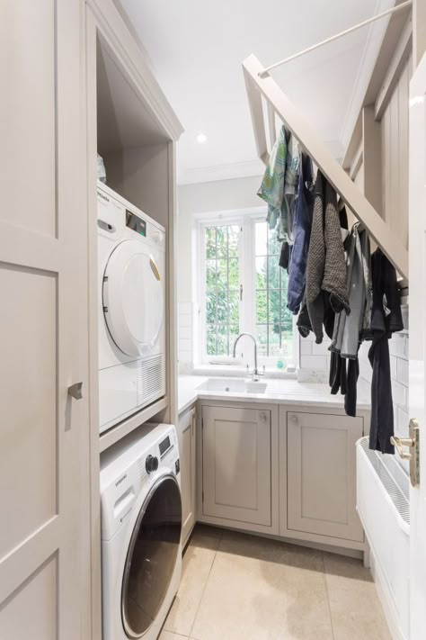 Utility Room Inspiration, Organization Laundry Room, Boot Room Utility, Utility Room Storage, Small Utility Room, Utility Room Designs, Organization Laundry, Stacked Laundry Room, Laundry Room Ideas Small Space