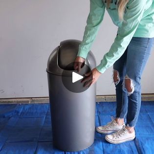 Fake A Big Expensive Pot | This is cheap way to fake an expensive pot! | By DIY with HometalkFacebook Diy Big Flower Pots, Big Flower Pots, Container Garden Design, White Sofa, Gardening Hacks, Plastic Planters, Summer Projects, Plastic Pots, Big Flowers