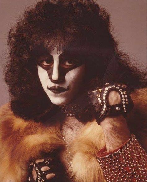 Vinnie Vincent, 80s Hair Bands, Eric Carr, Peter Criss, Kiss Army, Kiss Pictures, Ace Frehley, Hot Band, Paul Stanley